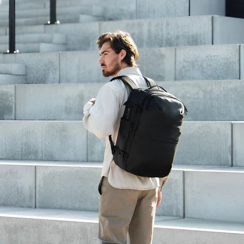 Multifunctional bag: Security, comfort, and resistance